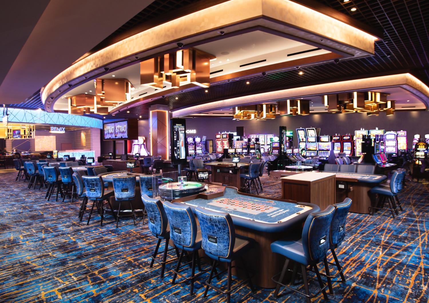 casino table games near sarasaga fl